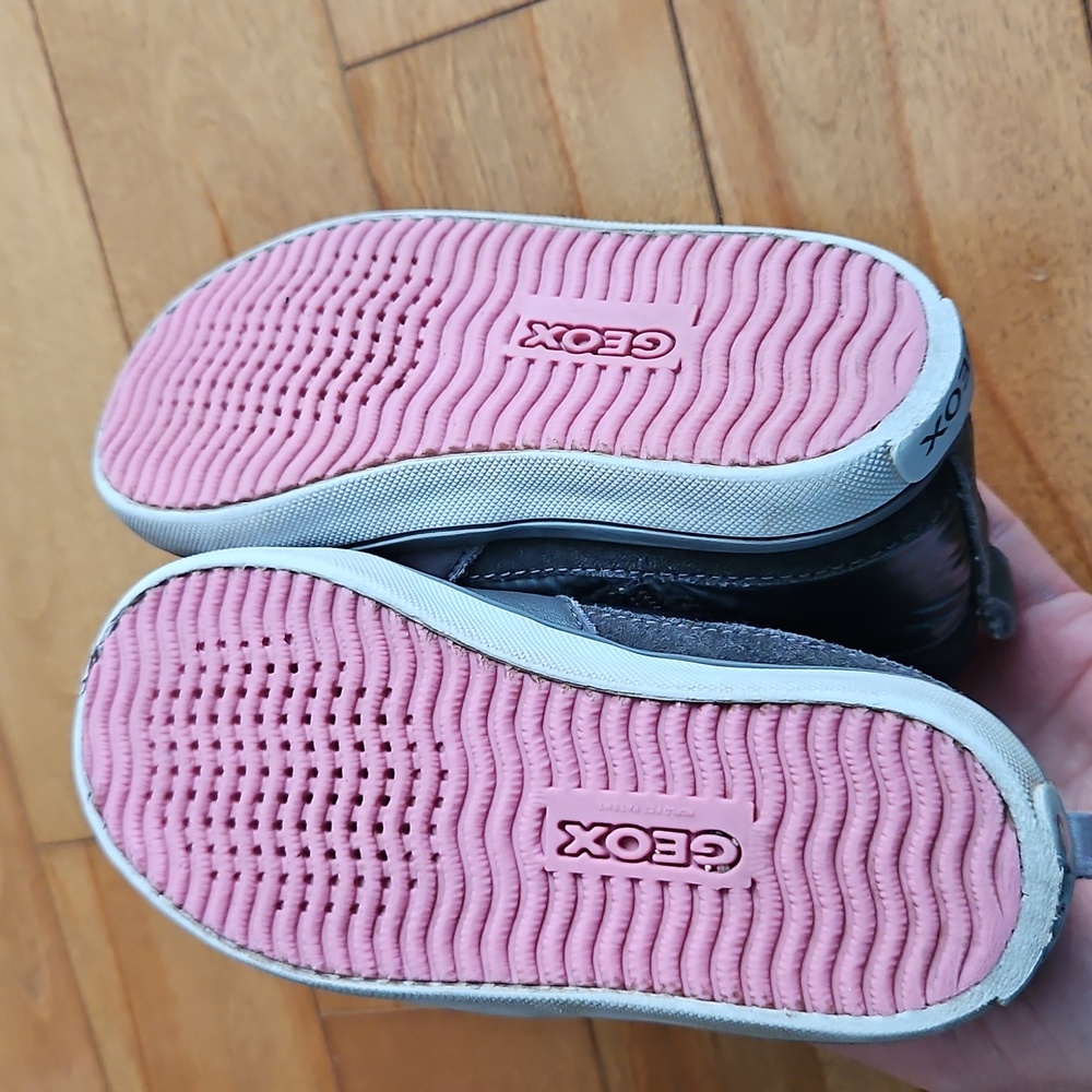 Geox size 8.5 girl's zip grey and pink high-top shoes - Picture 3 of 9